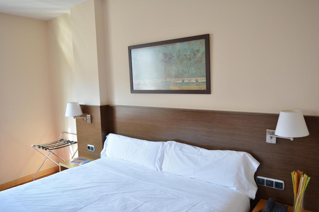 Palacio Congresos Hotel 3*