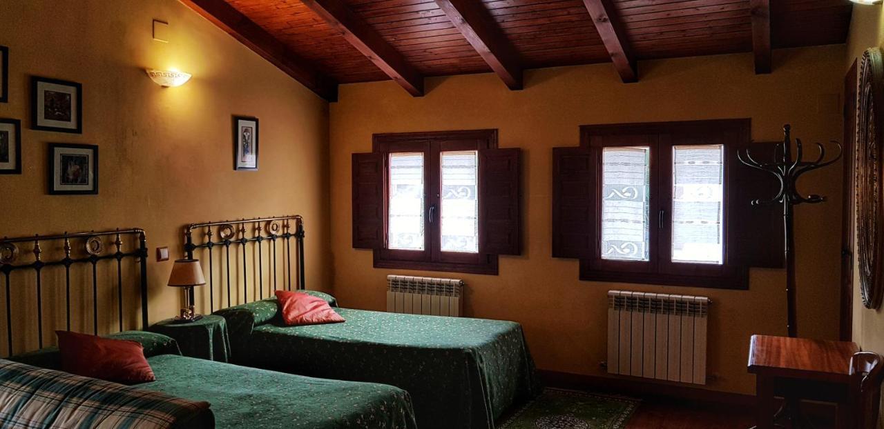 Casa Rural El Colorao Country house *