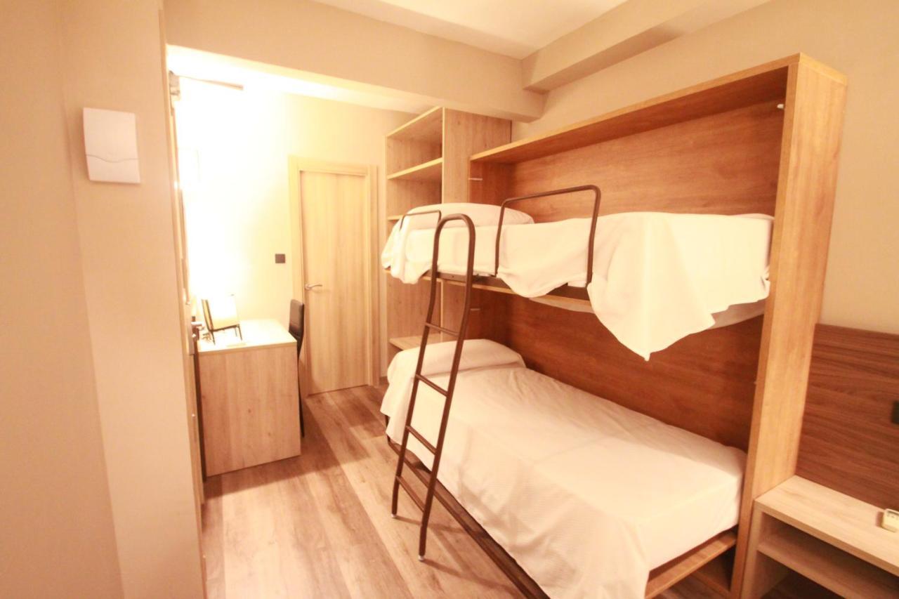 Hotel Hotel, H De L'anton *
