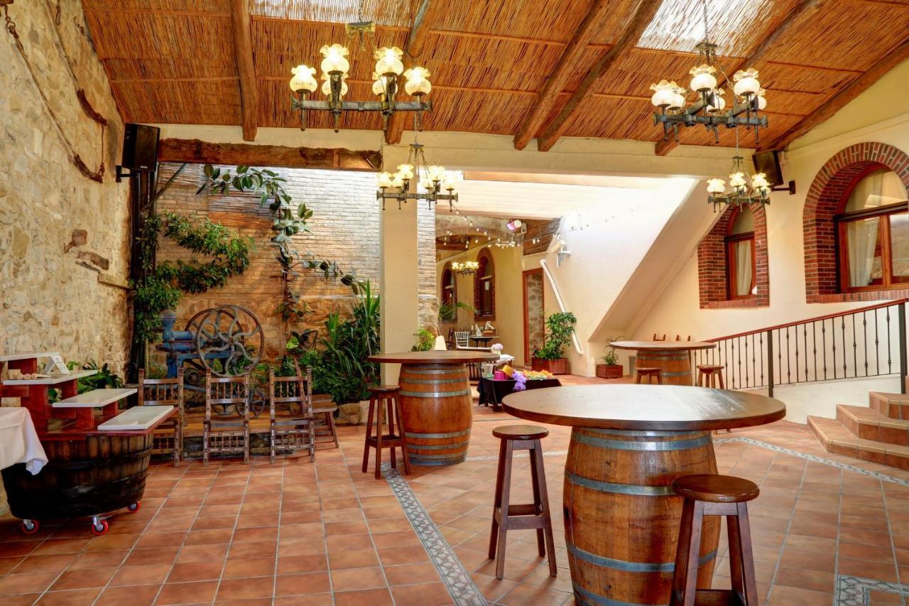 Hotel, H De L'anton