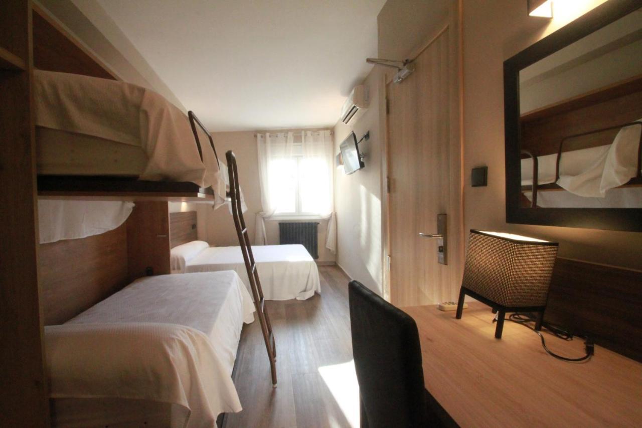 Hotel Hotel, H De L'anton