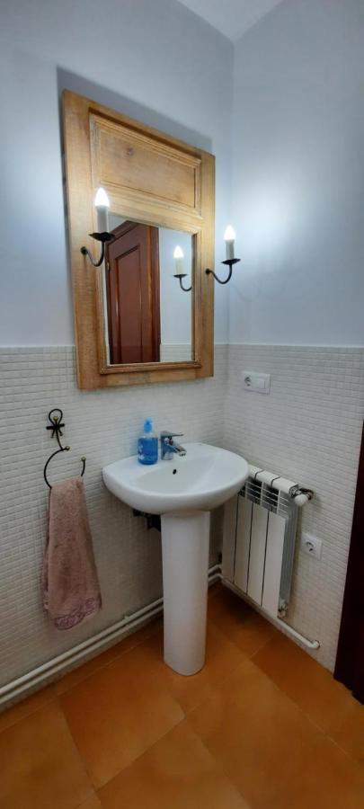 Casa En Sobarzo, Junto Al Parque De Cabarceno Sobarzo