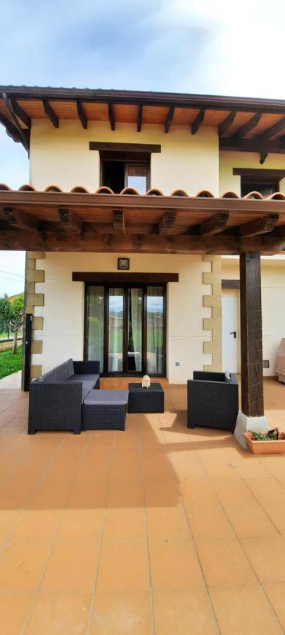 Casa En Sobarzo, Junto Al Parque De Cabarceno Сasa de vacaciones *