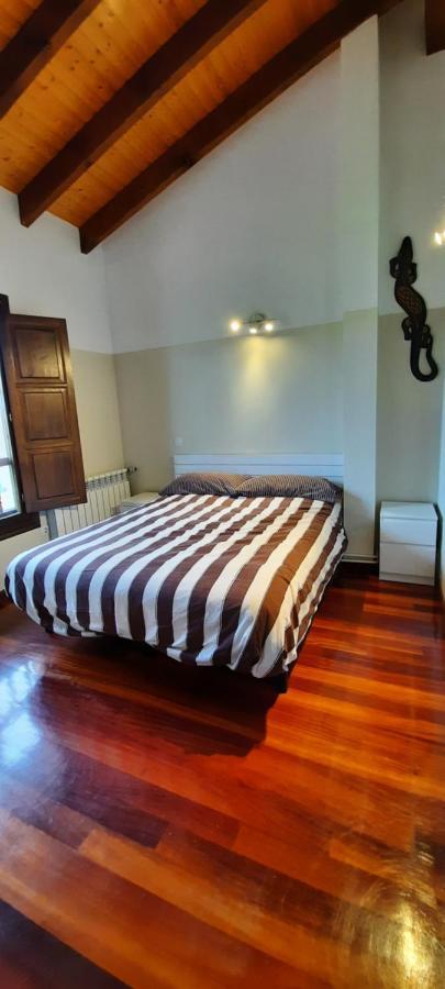 Casa En Sobarzo, Junto Al Parque De Cabarceno *