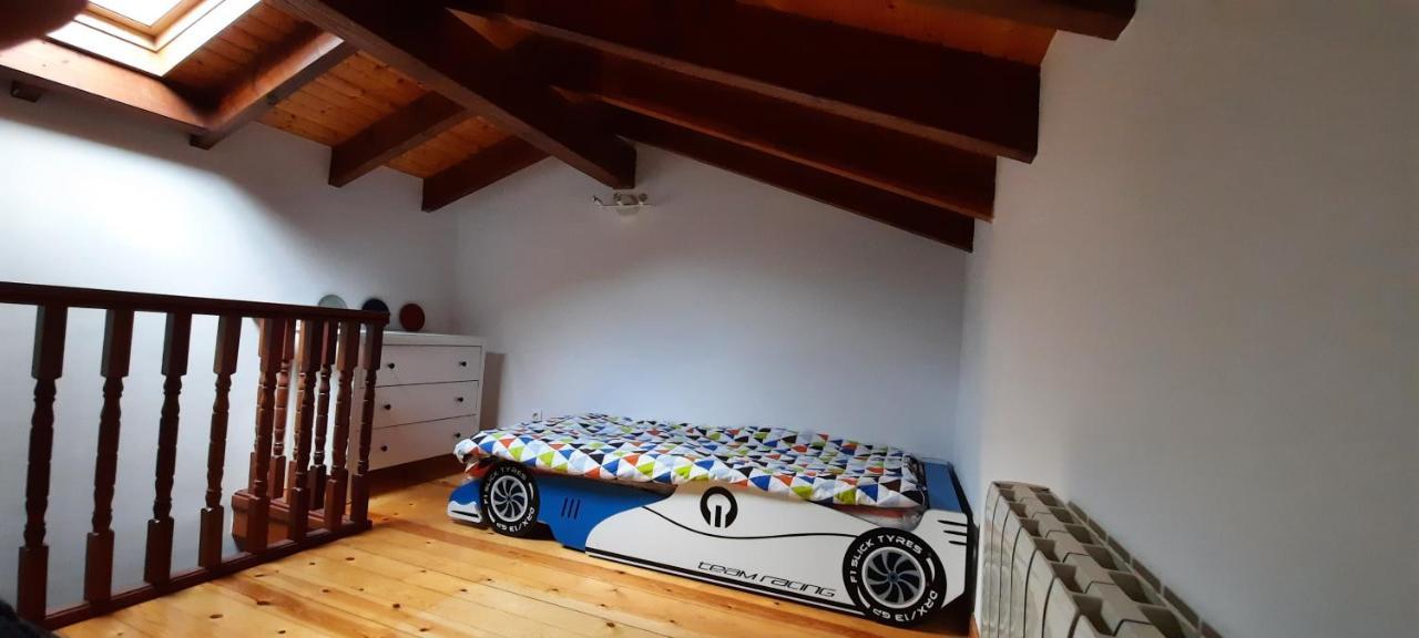 Сasa de vacaciones Casa En Sobarzo, Junto Al Parque De Cabarceno *