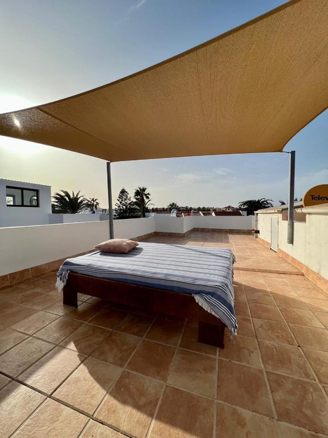 Pura Vida Surf Camp & School Hostel