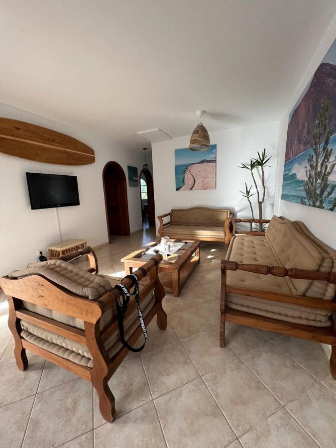 Pura Vida Surf Camp & School Hostel
