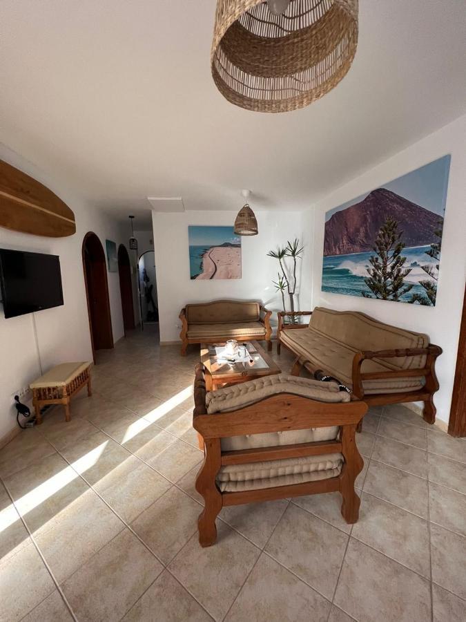 Pura Vida Surf Camp & School Hostel
