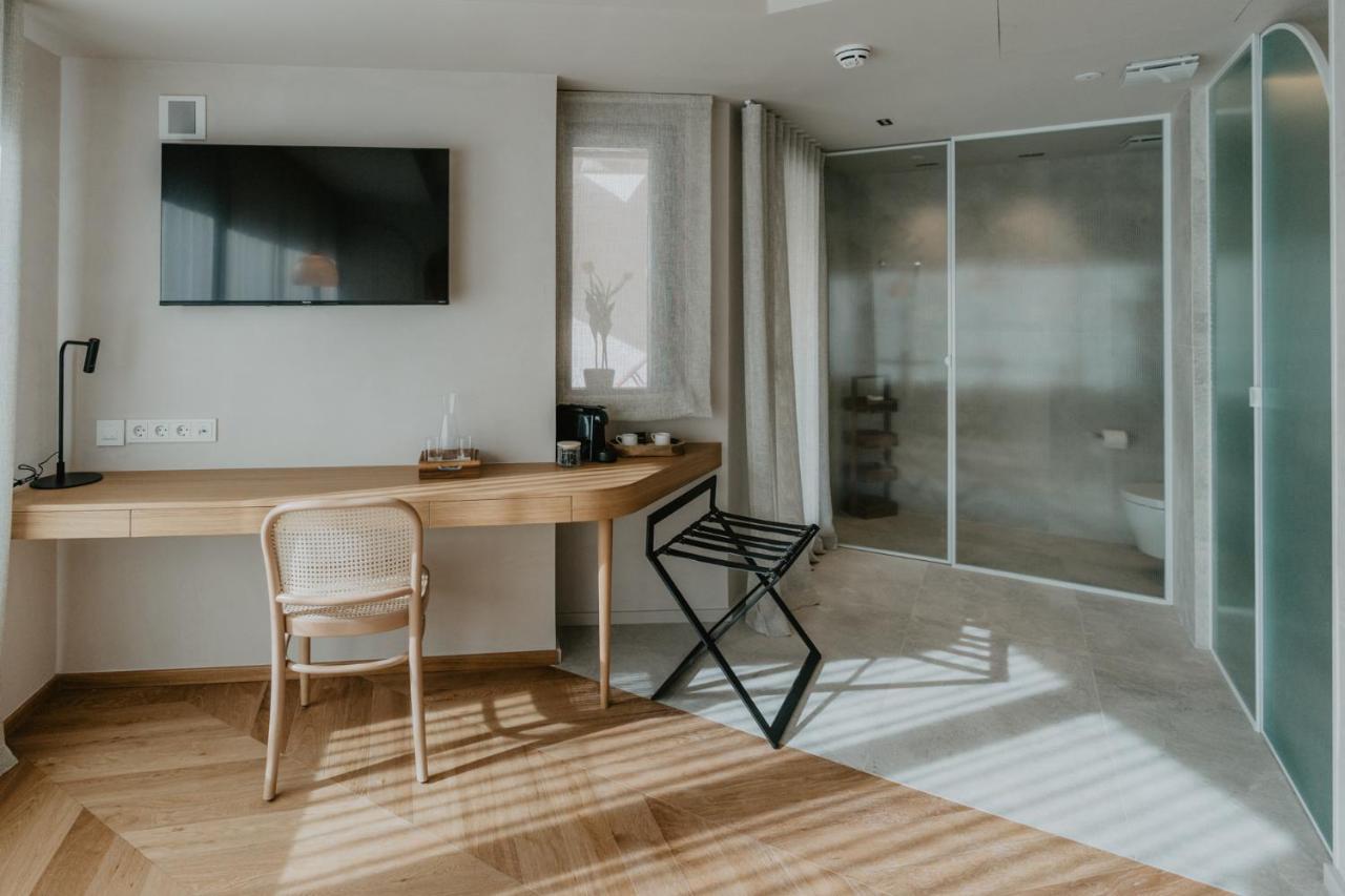 Petit Luxe