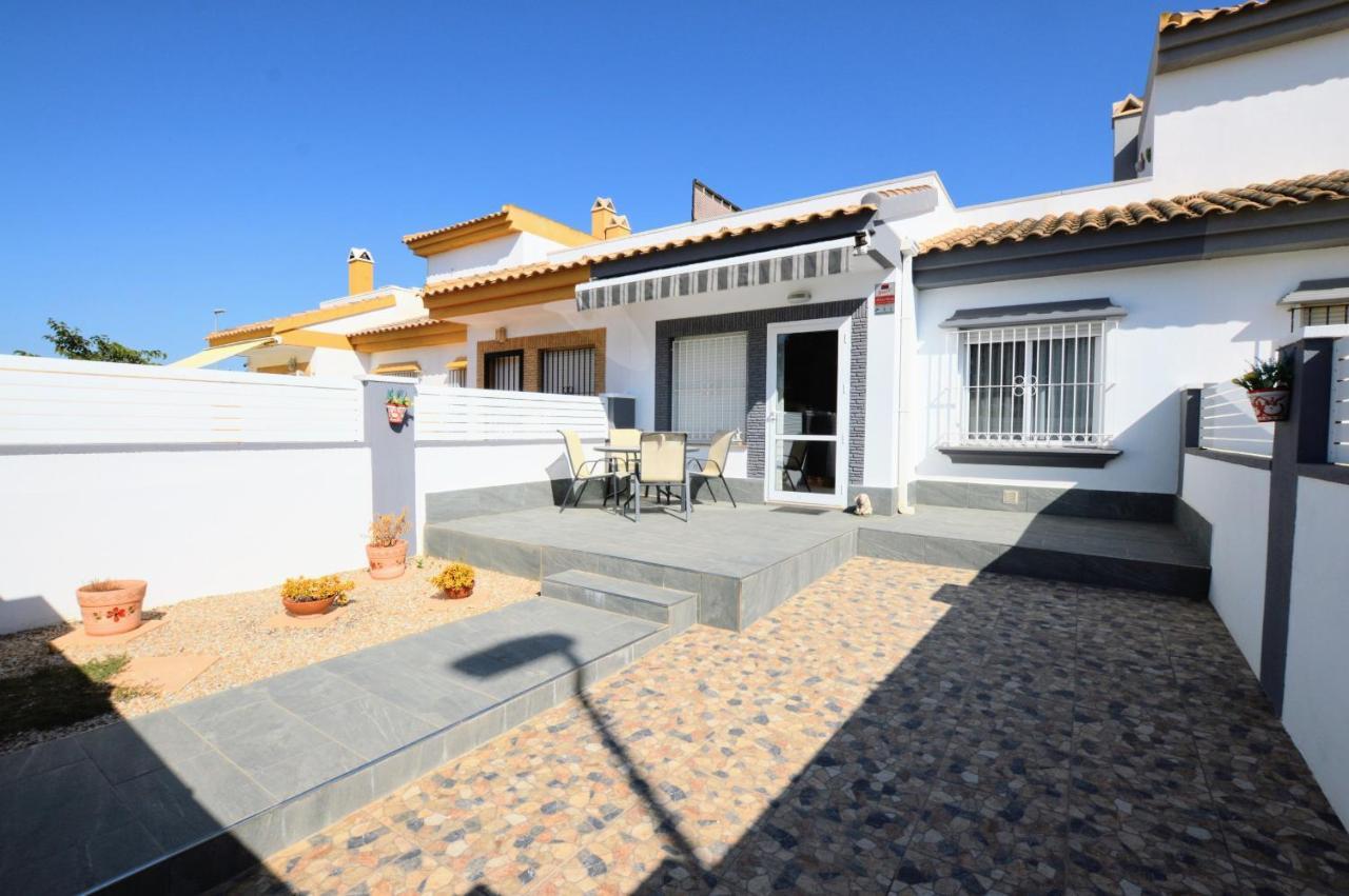 2 Bed Walking Distance Of Tow Holiday home