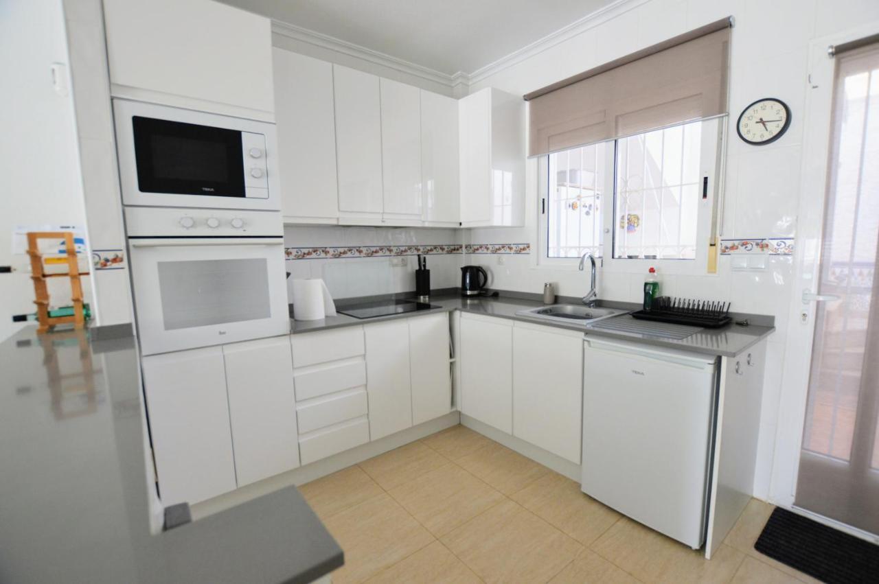 2 Bed Walking Distance Of Tow *