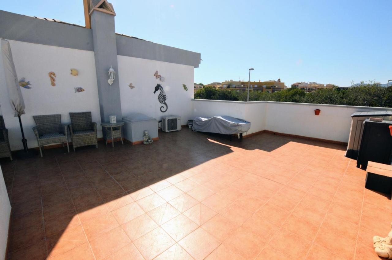 2 Bed Walking Distance Of Tow Holiday home