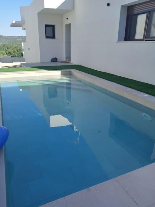 Casa Nueva A Pie De La Sierra De Guadarrama Сasa de vacaciones *