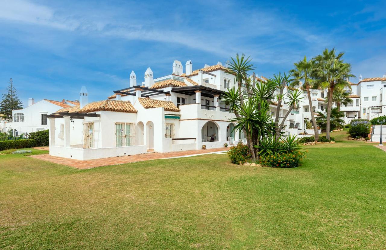 Playa Lucera Apartment *