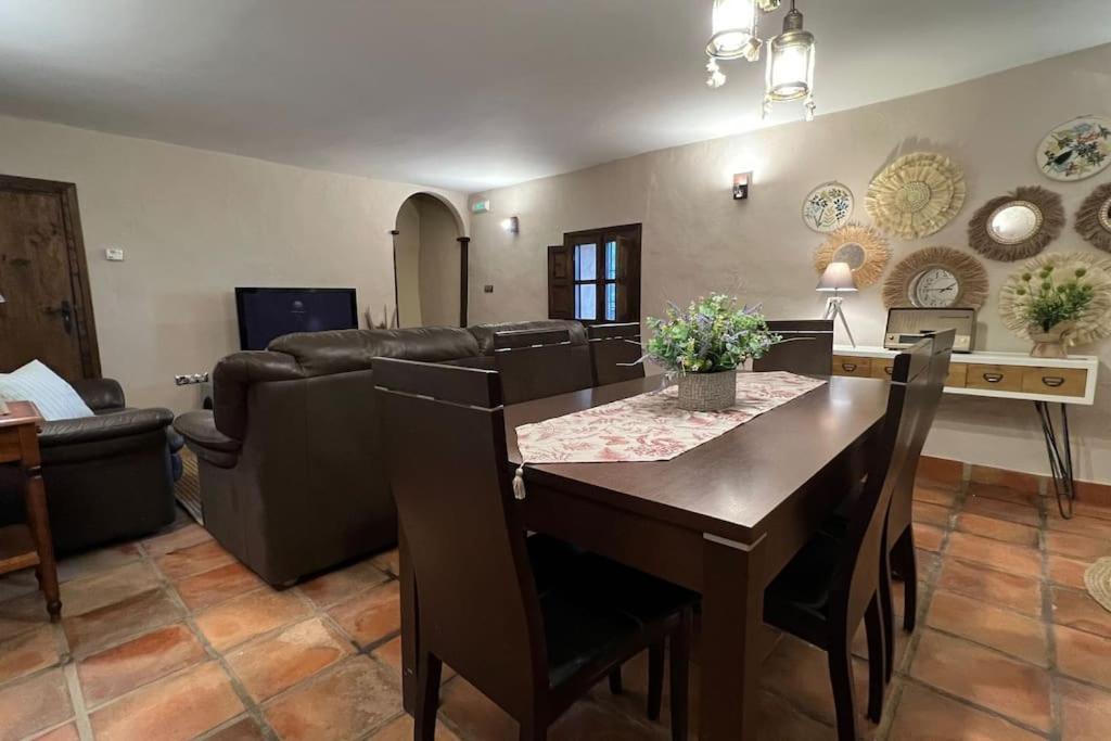 La Cordonera Holiday home Herguijuela