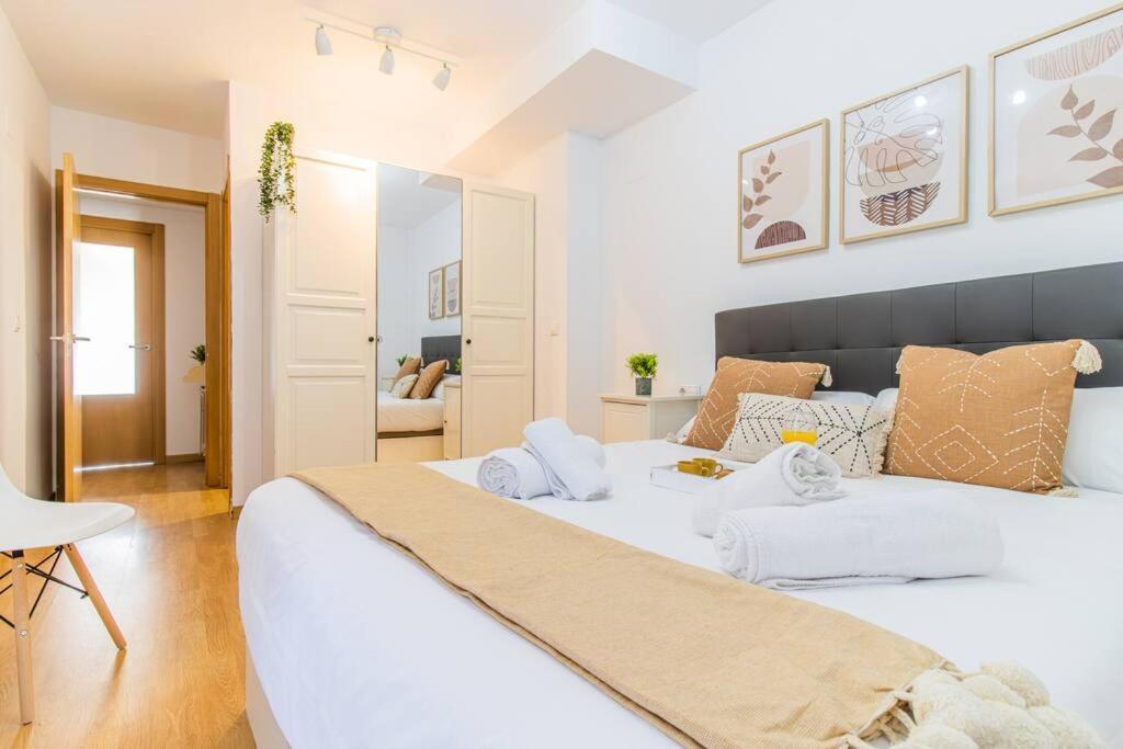 Penthouse Pyrinees , Terrace , Parking & Storage Apartment *