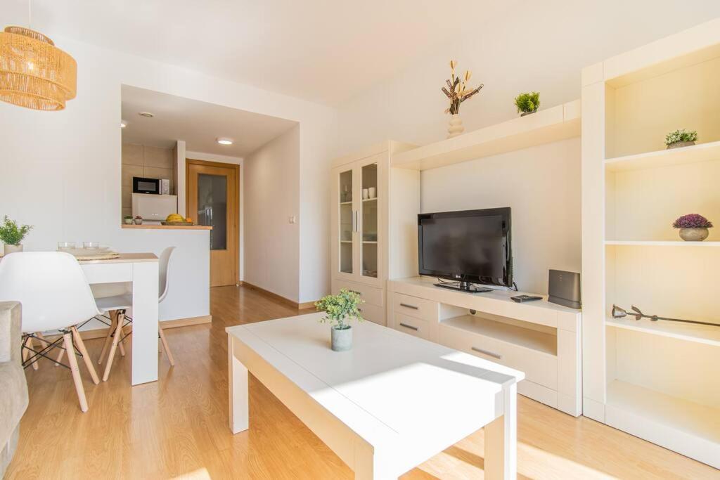 Penthouse Pyrinees , Terrace , Parking & Storage Apartment Sabinanigo