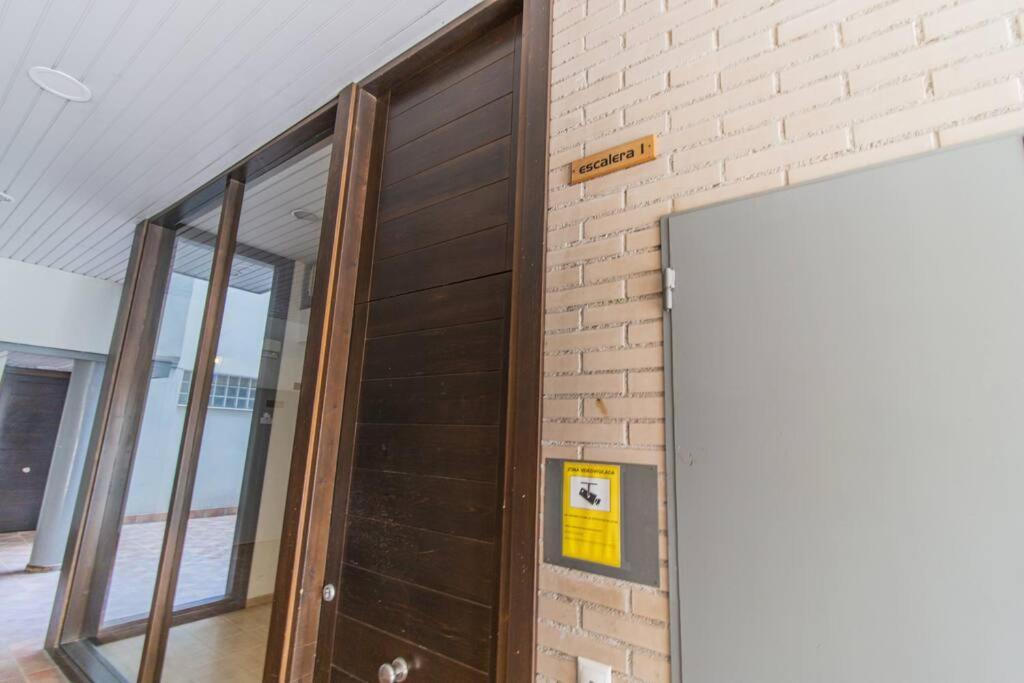 Penthouse Pyrinees , Terrace , Parking & Storage Sabiñánigo