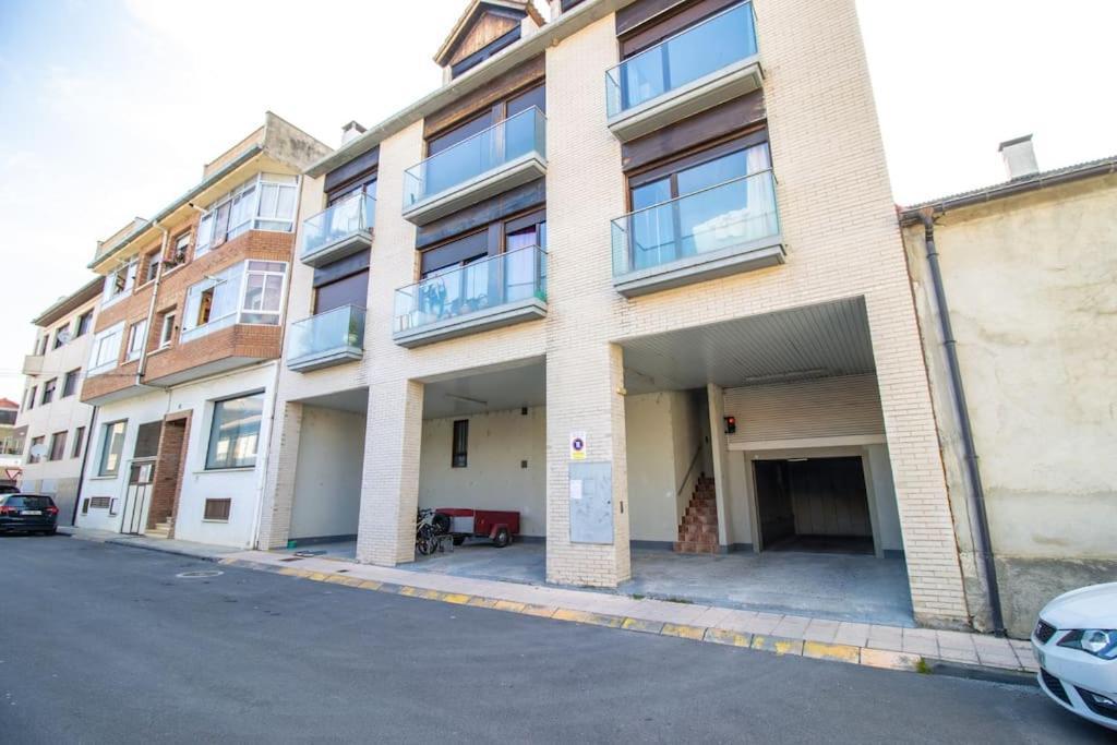 Penthouse Pyrinees , Terrace , Parking & Storage Apartamento *