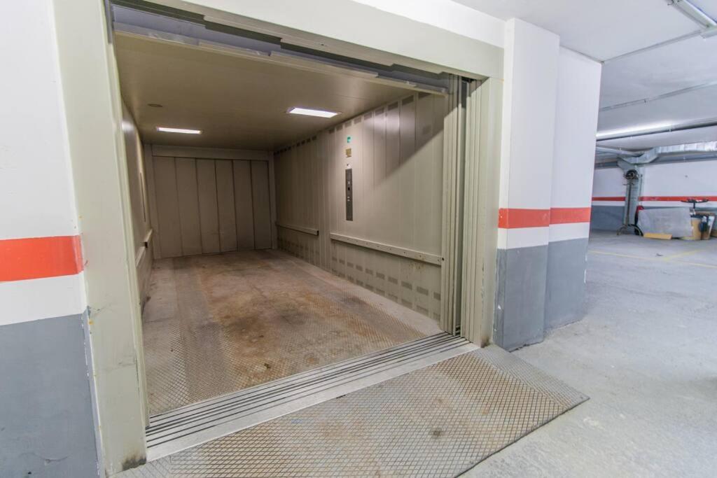 Penthouse Pyrinees , Terrace , Parking & Storage