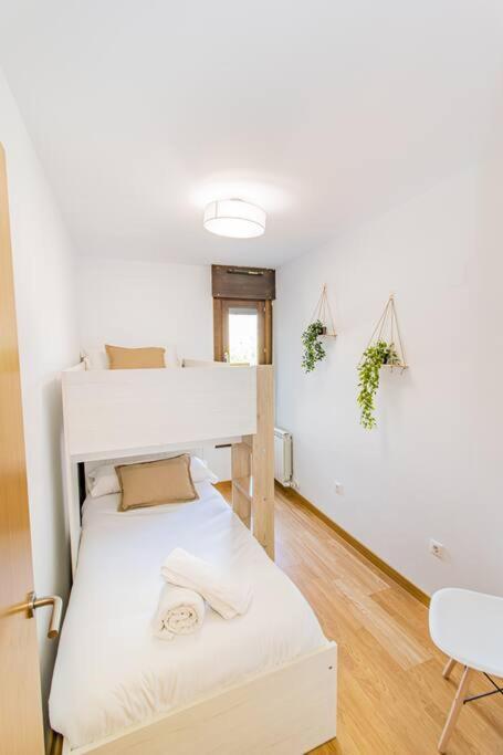 Apartamento Penthouse Pyrinees , Terrace , Parking & Storage