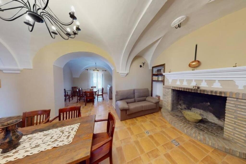 Casa Con Encanto, Gran Capacidad Alojamiento-24 Personas Doña Rama