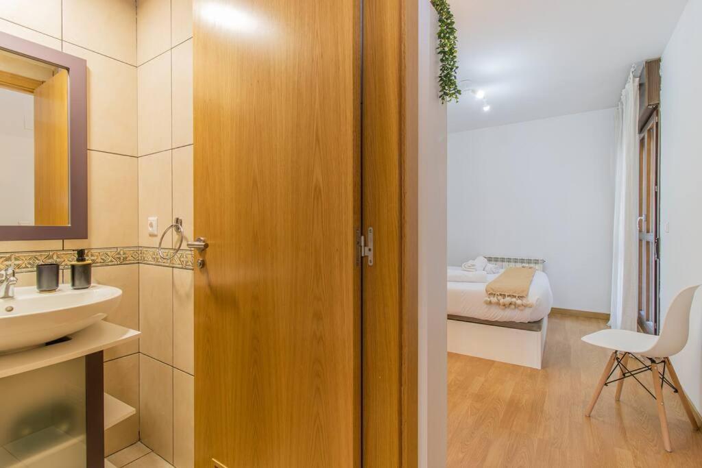 Penthouse Pyrinees , Terrace , Parking & Storage Apartamento Sabiñánigo