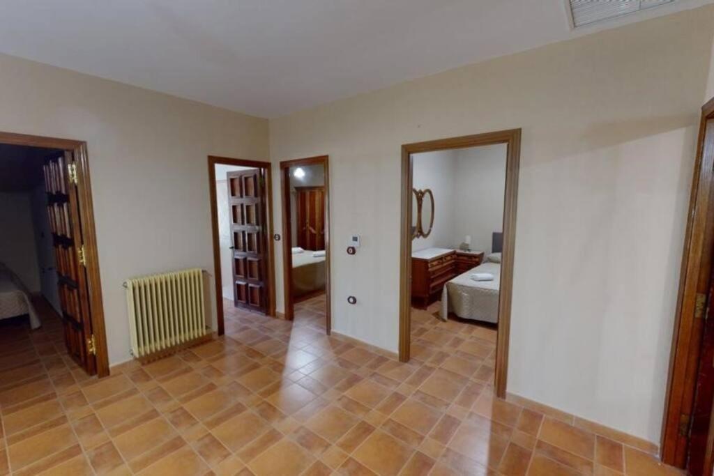 Casa Con Encanto, Gran Capacidad Alojamiento-24 Personas * Doña Rama