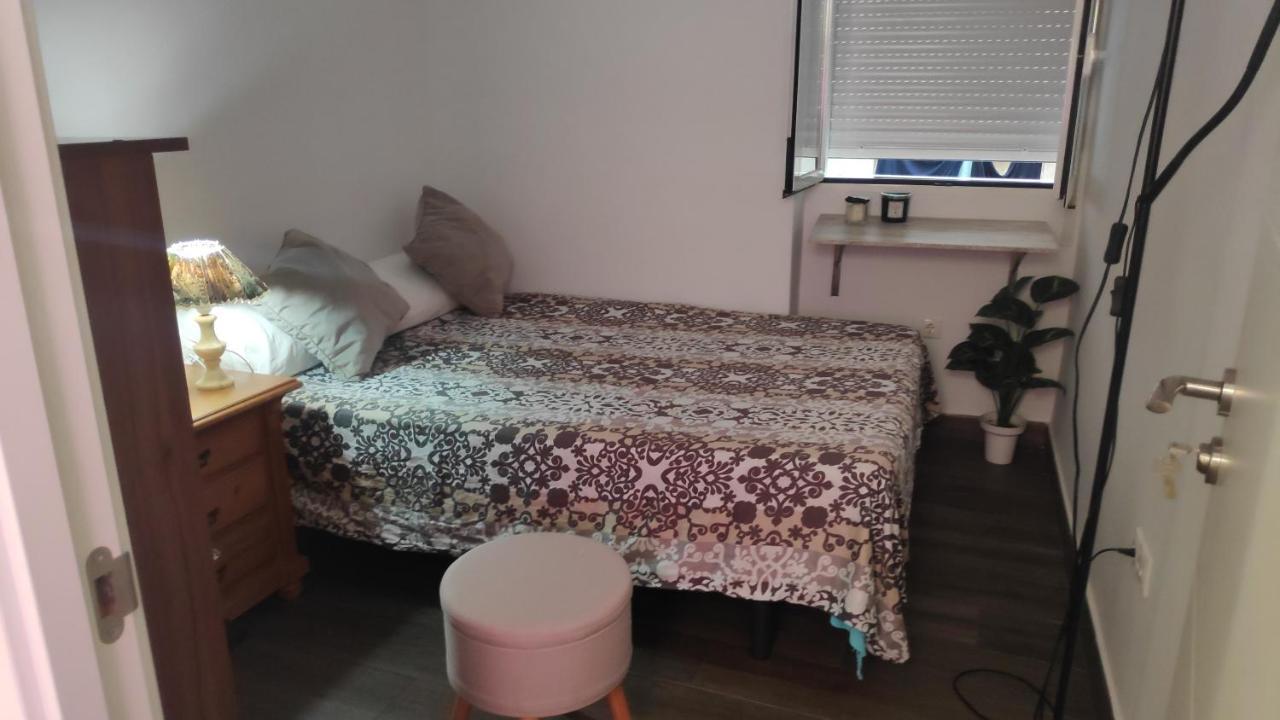 Habitación en casa particular Anna's Alicante