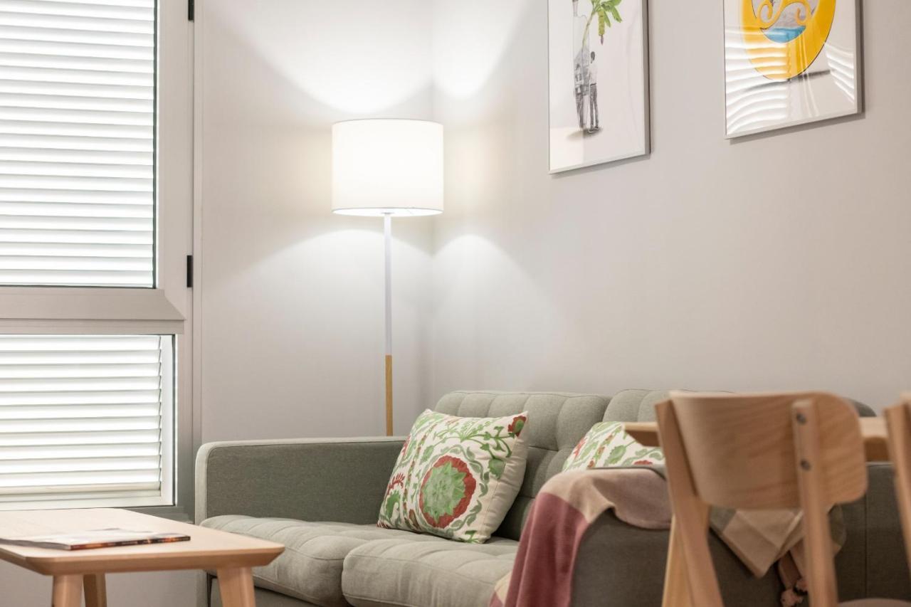 Apartamento Con Espaciosa Terraza Y Vistas Al Mar Apartamento *
