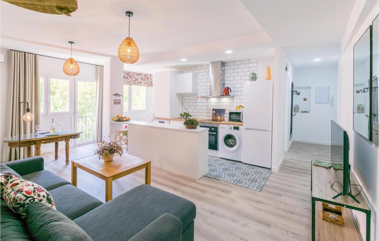 Beautiful In With Kitchen