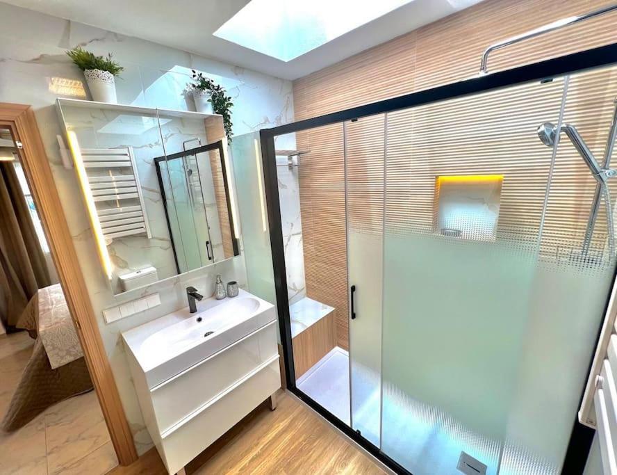 Casacara Beachside Costabella -spain * Marbella