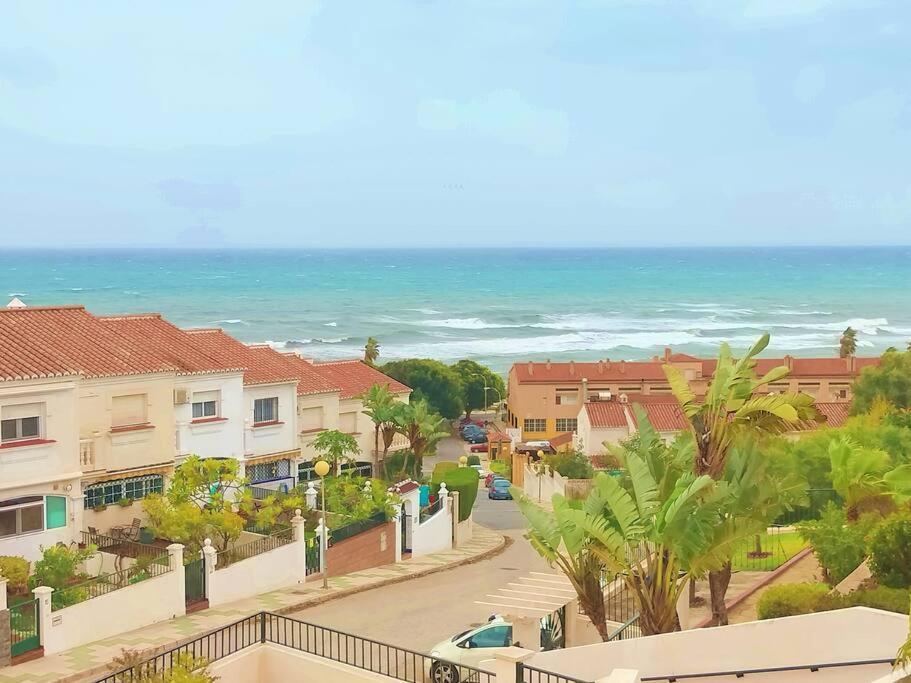 A 150 M De La Playa. *