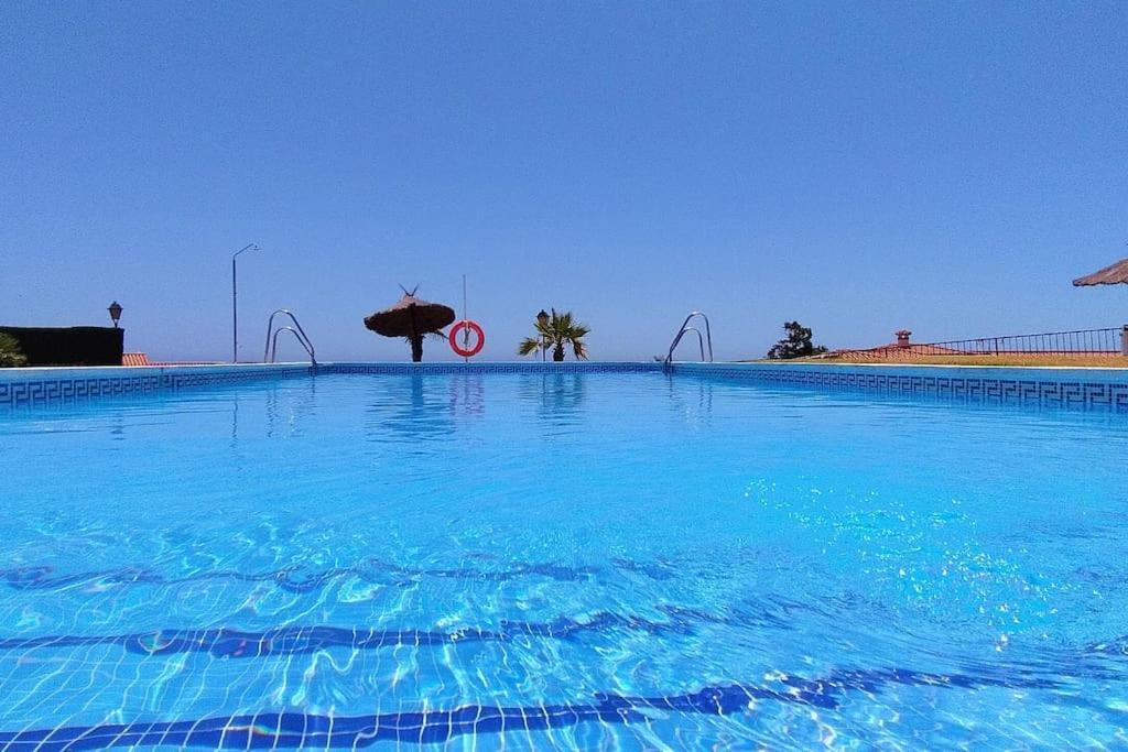 A 150 M De La Playa.