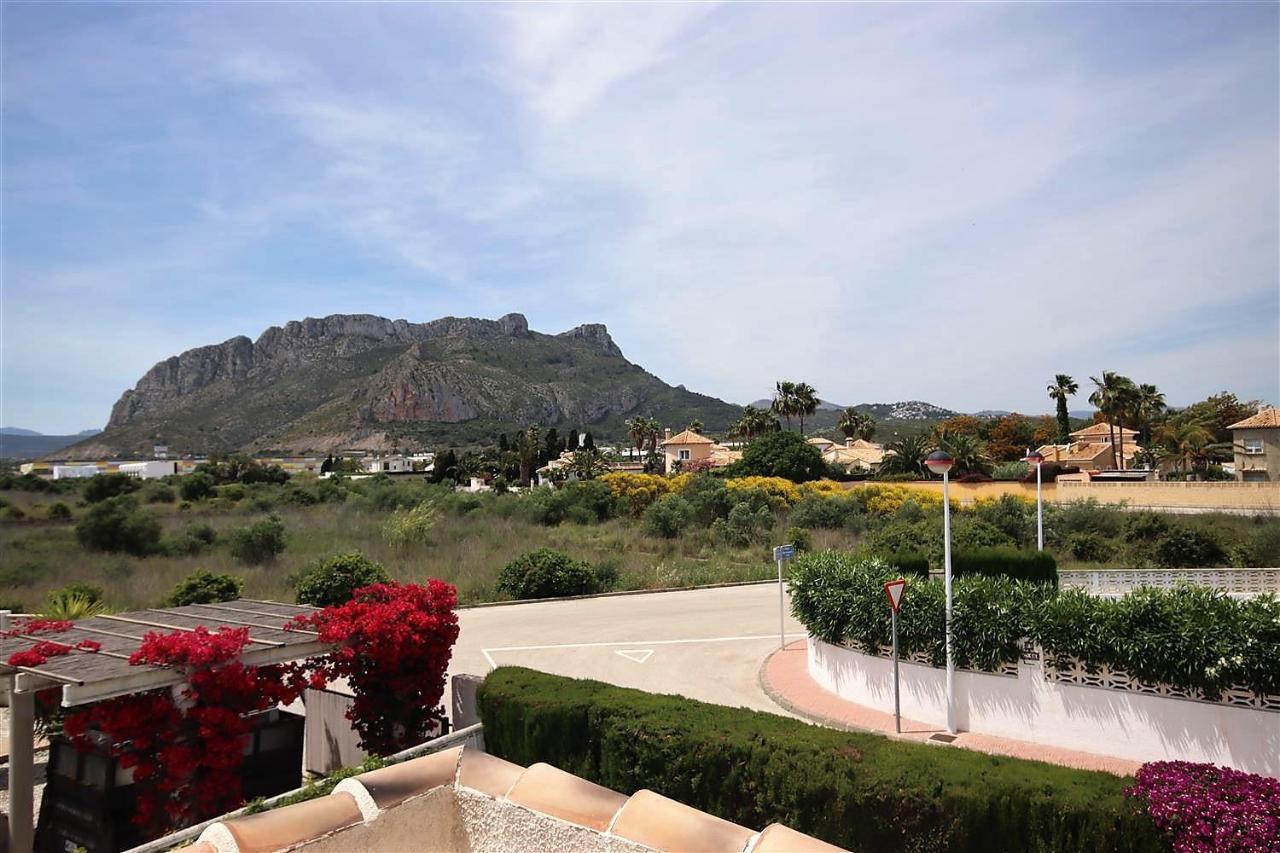 Mira Rosa Segaria - - 3 Double Bedroom *