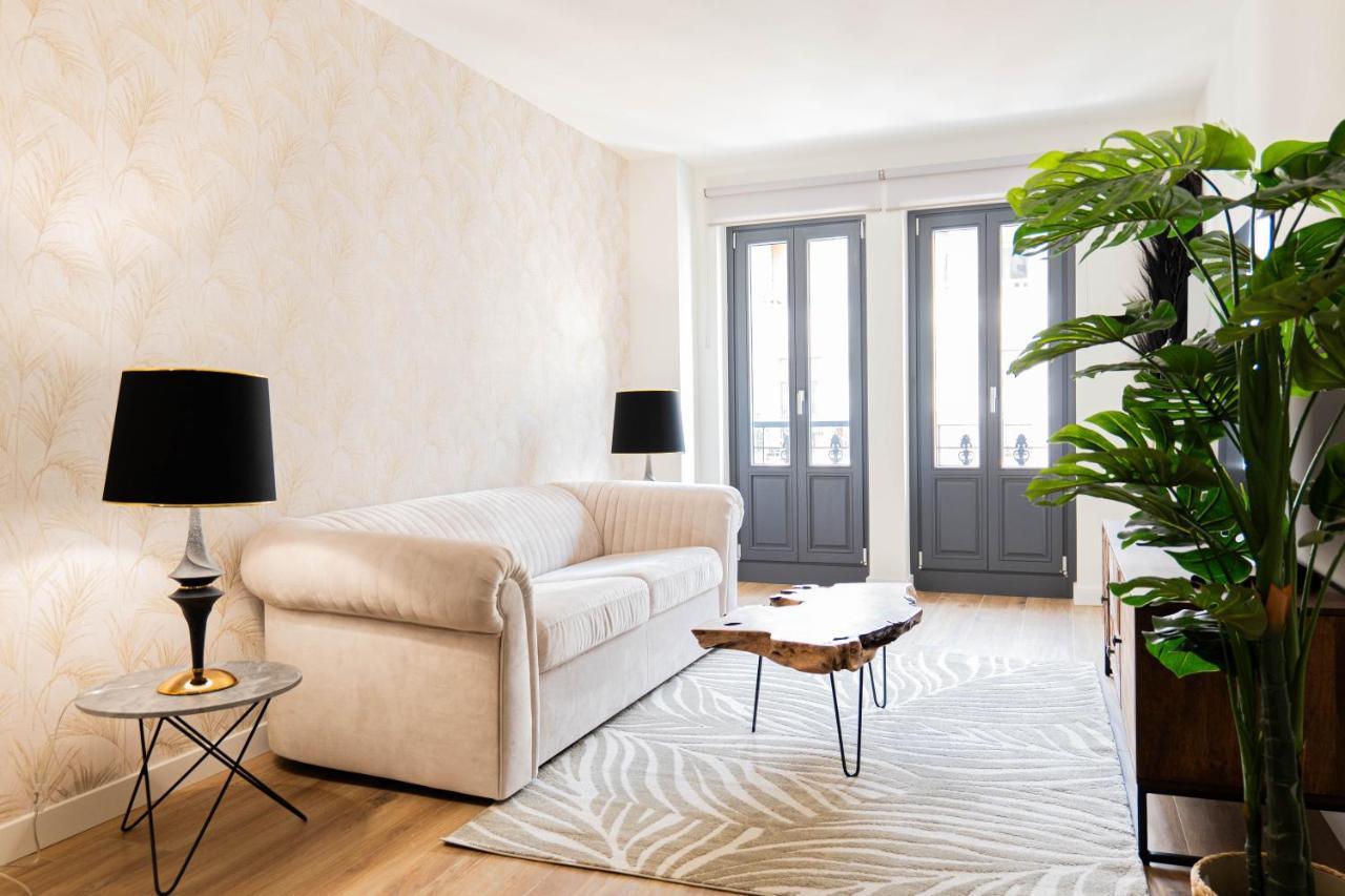 Apartment 1907 Collection *