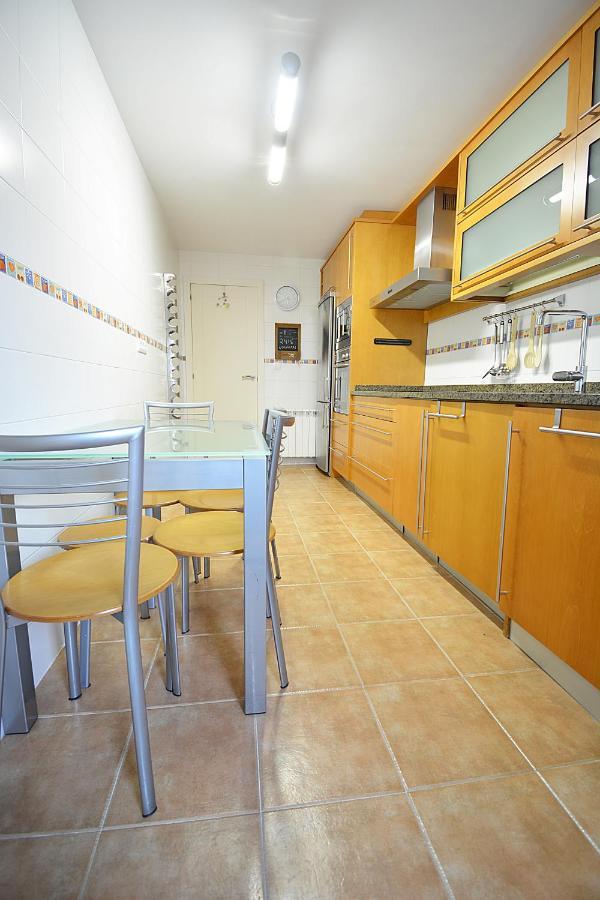 Galihost - Piso Con Parking En Pleno Centro De Apartment *