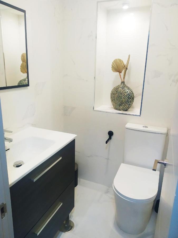 Megano, A Estrenar En La Ruta Vinos. Junto A Estanciones. Apartment