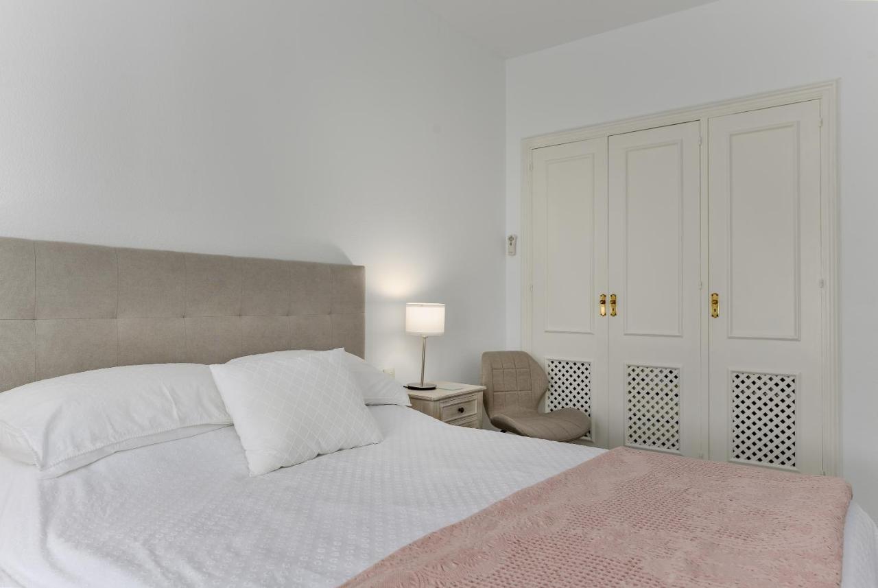 Penthouse Jacaranda Apartment Estepona