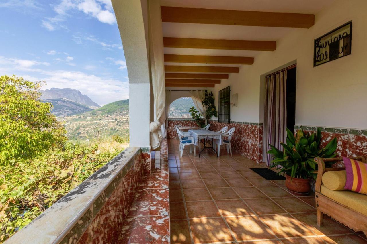 Casa Jurinea Alzar Holiday home *