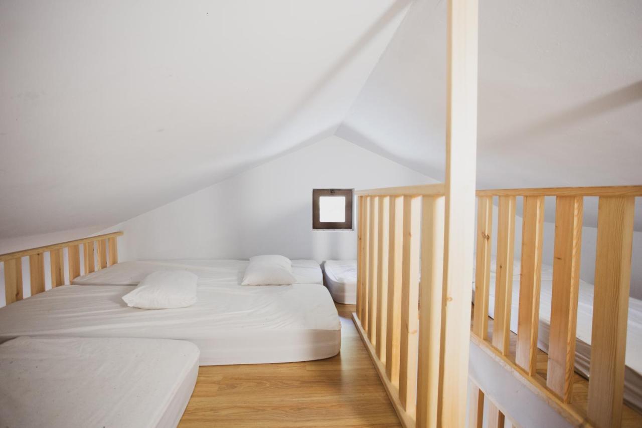 Coll De Port Hostal
