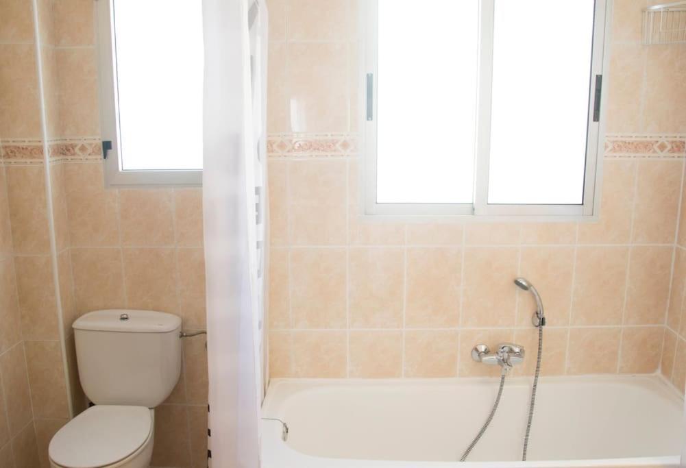 Apartamento En El Centro. Ac + Garaje. Apartment