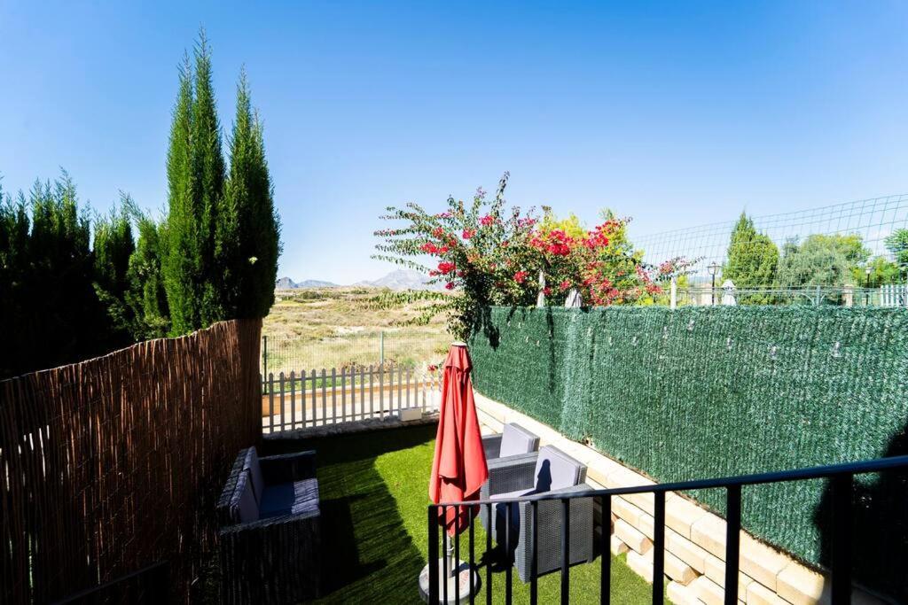Golf Retreat W/mountain Views, Pool & Beach Access Сasa de vacaciones Mutxamel (Muchamiel)