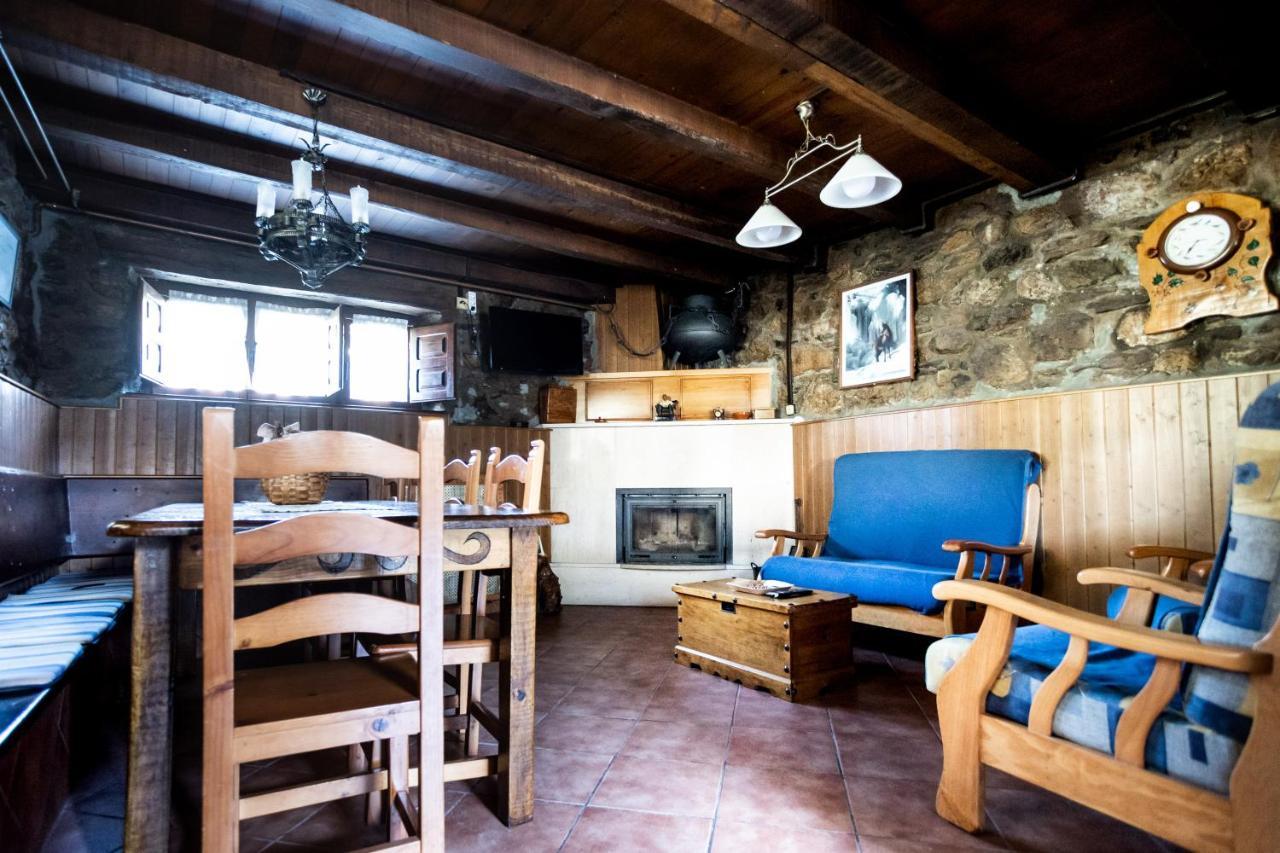 Casa De Aldea Menendez Holiday home *