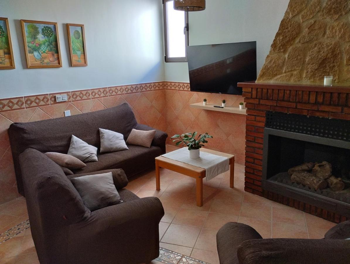 La Casa De La Buhardilla Holiday home Fondon