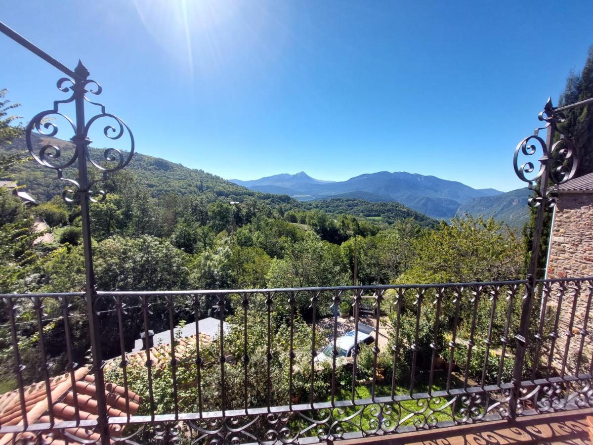 Casa Castan * Lirí