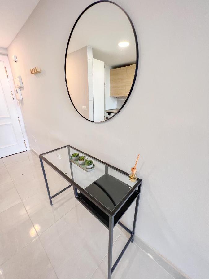 Cozy With Large Terrace Apartamento *