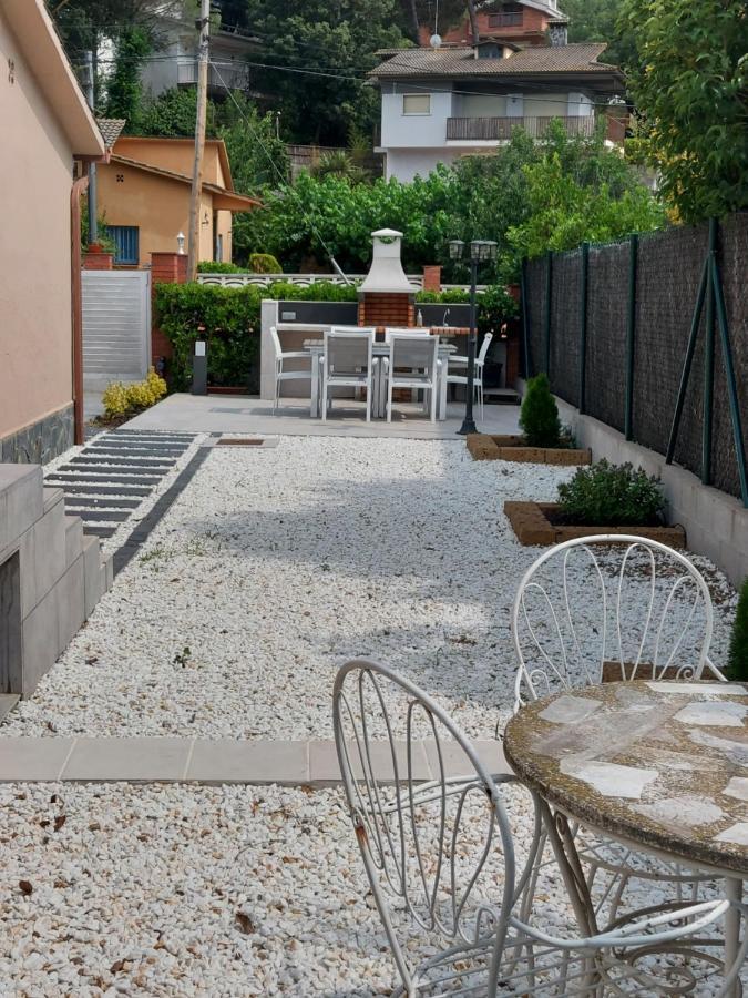Сasa de vacaciones Cerca De Barcelona, Y Entre Tres Parques Naturales, Casa De 4 Y 2 Banos Con Piscina, Barbacoa Y Chimenea