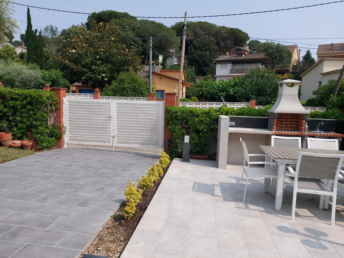 Cerca De Barcelona, Y Entre Tres Parques Naturales, Casa De 4 Y 2 Banos Con Piscina, Barbacoa Y Chimenea Сasa de vacaciones Sant Antoni de Vilamajor