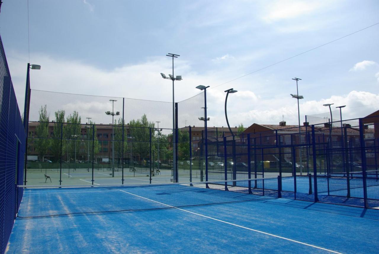 Cerca De Barcelona, Y Entre Tres Parques Naturales, Casa De 4 Y 2 Banos Con Piscina, Barbacoa Y Chimenea *